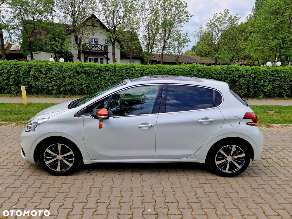 Peugeot 208 - 6