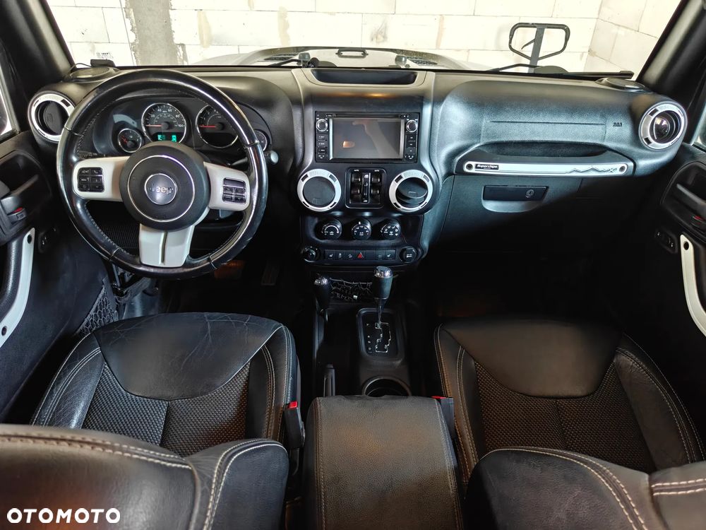 Jeep Wrangler 3.6 Unlim Sahara - 9