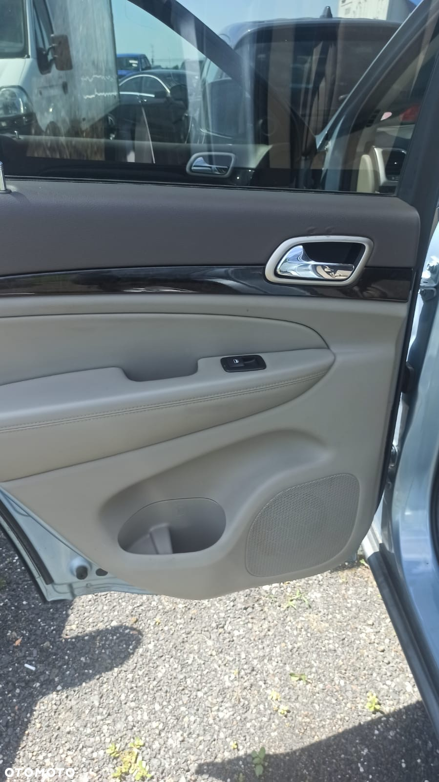 Jeep Grand Cherokee - 13
