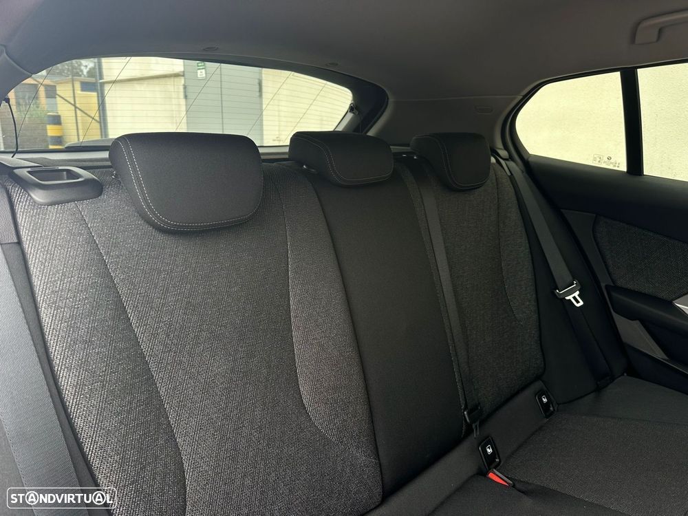 BMW 116 d Pack Desportivo M Auto - 11