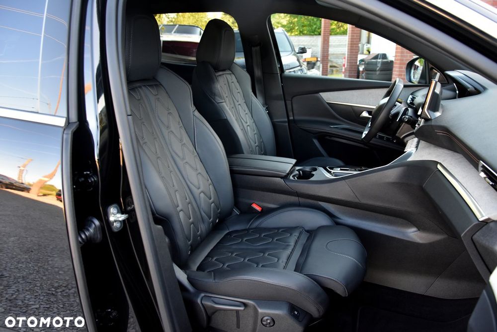 Peugeot 3008 1.6 PureTech HYbrid GT Line S&S EAT8 - 26