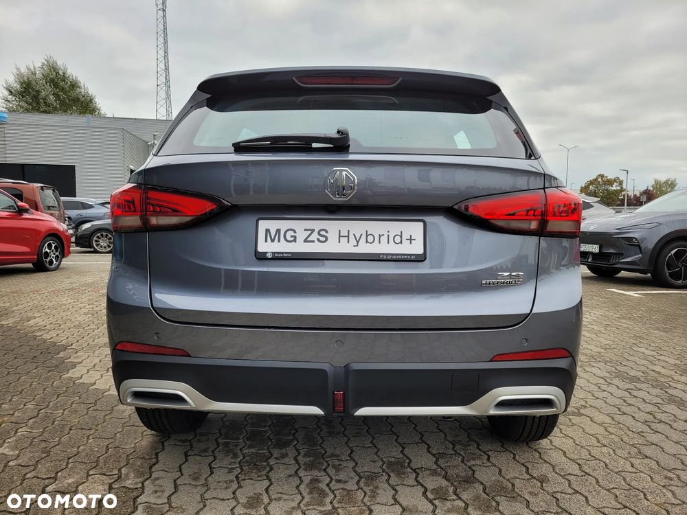 MG ZS Hybrid+ - 4