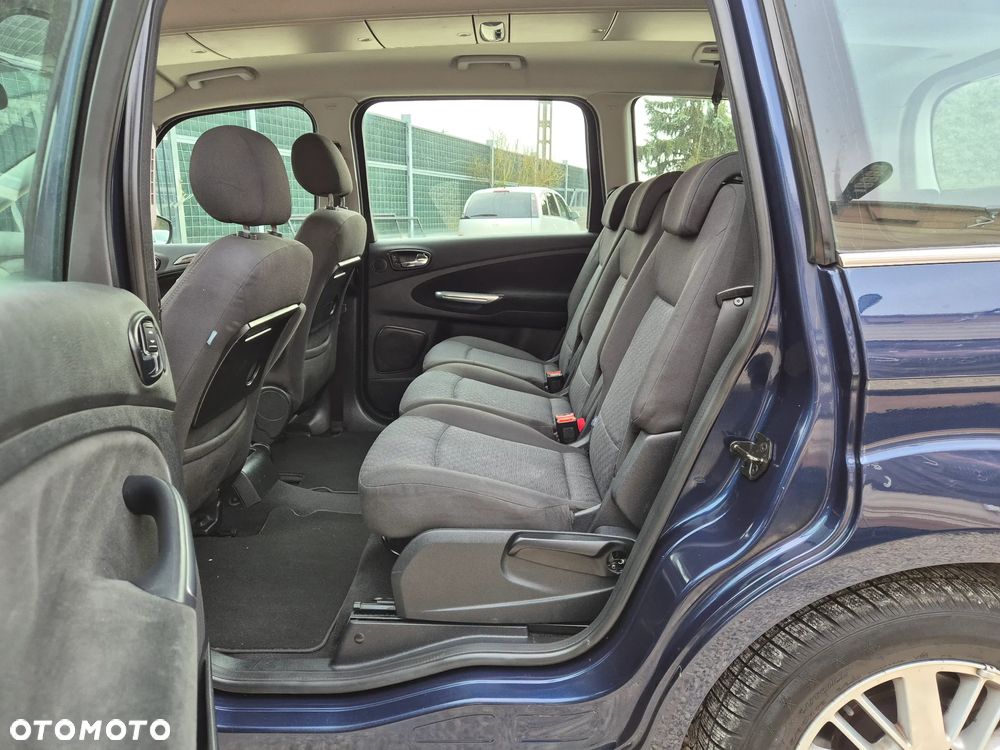 Ford Galaxy 2.0 Ghia - 12