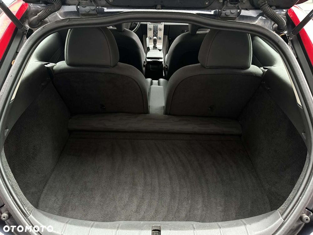 Volvo C30 1.6D Momentum - 10
