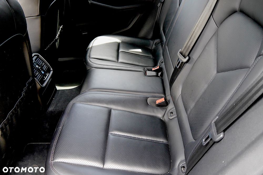 Porsche Macan Turbo - 20