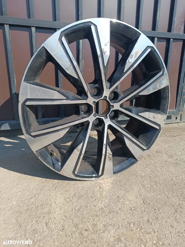 JANTA  ALIAJ R19 Renault Austral - 2