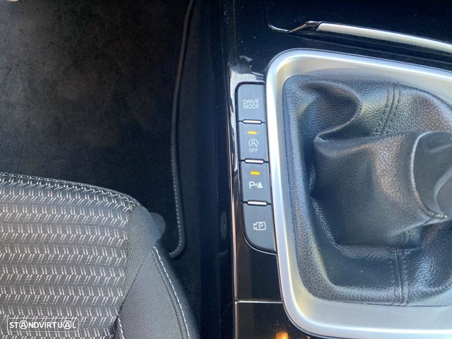 Kia Ceed 1.6 CRDi ECO-Dynamics+ (48V Mild-Hybrid) Platinum Edition - 31