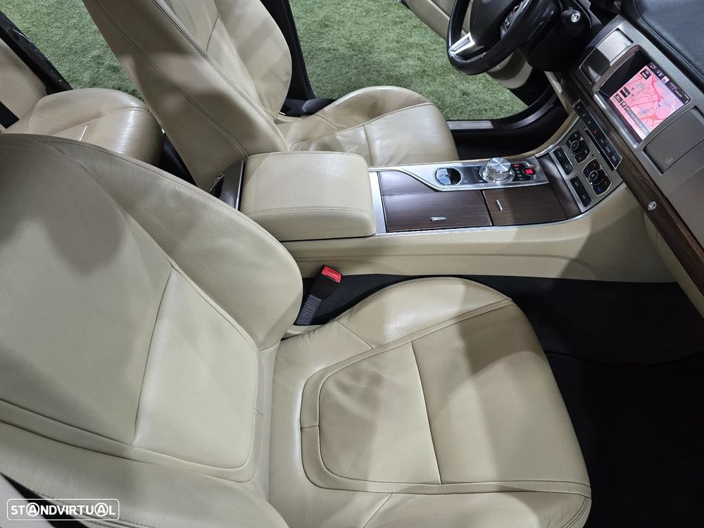 Jaguar XF 2.2 D Luxury 139g - 9