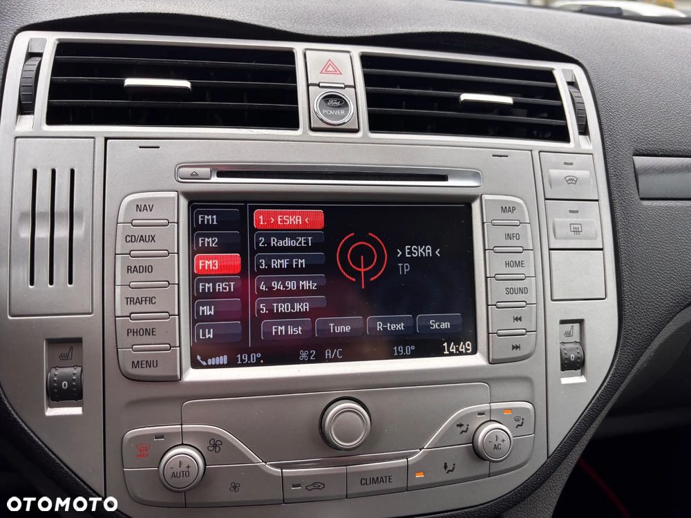 Ford Kuga 2.0 TDCi 2x4 Champions Edition - 11