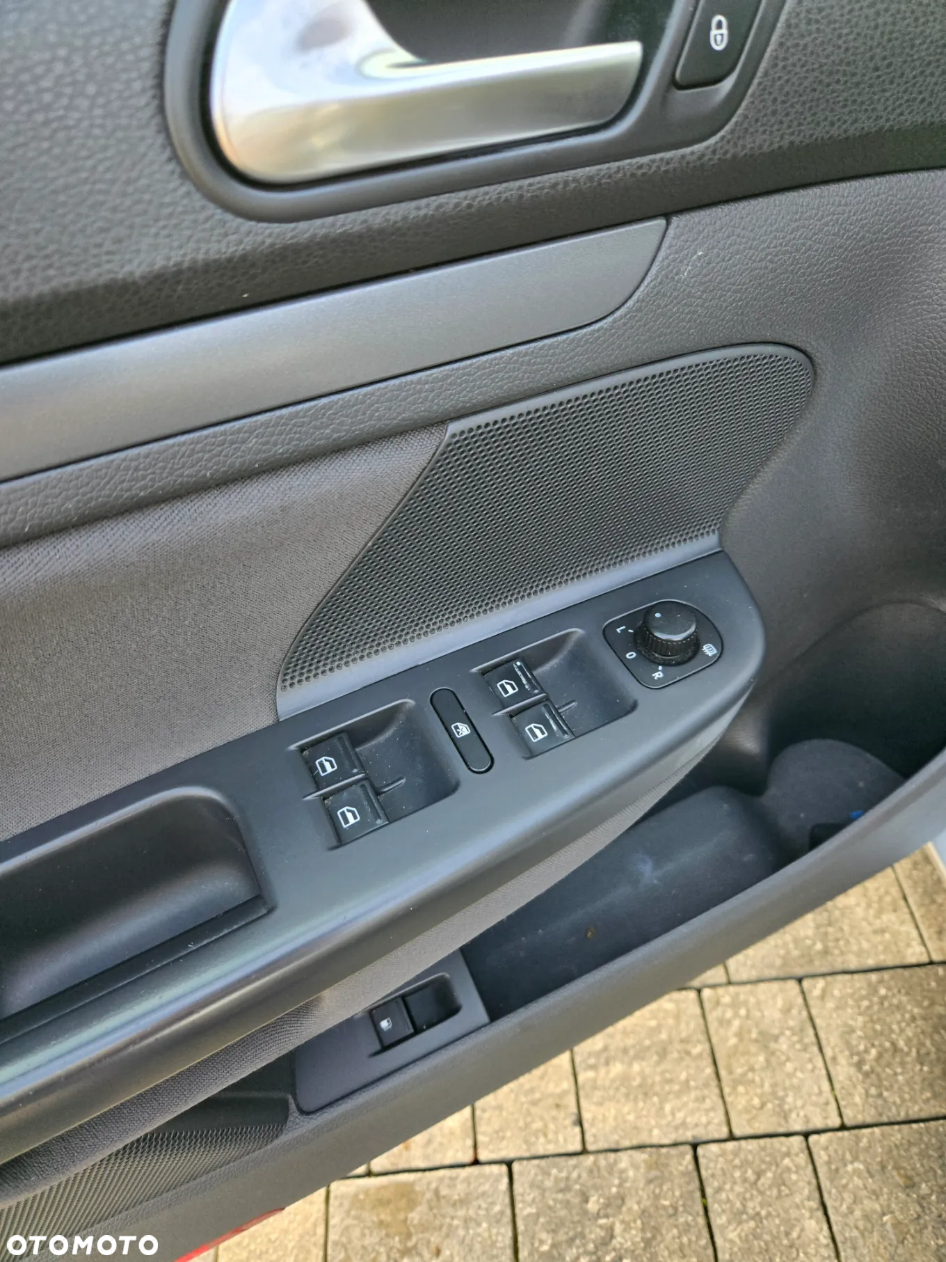 Volkswagen Jetta 2.0 TDI DPF Comfortline - 23