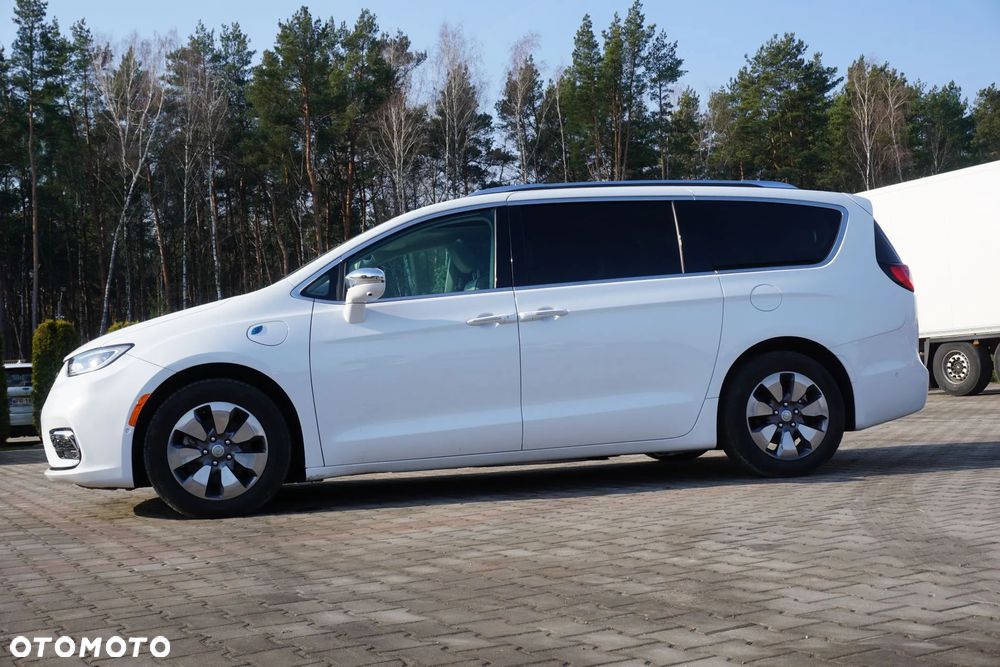 Chrysler Pacifica - 5