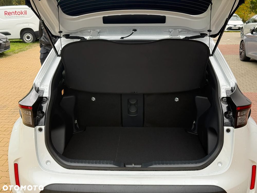 Toyota Yaris Cross - 18
