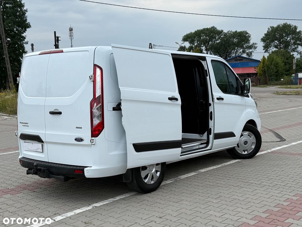 Ford CUSTOM - 5