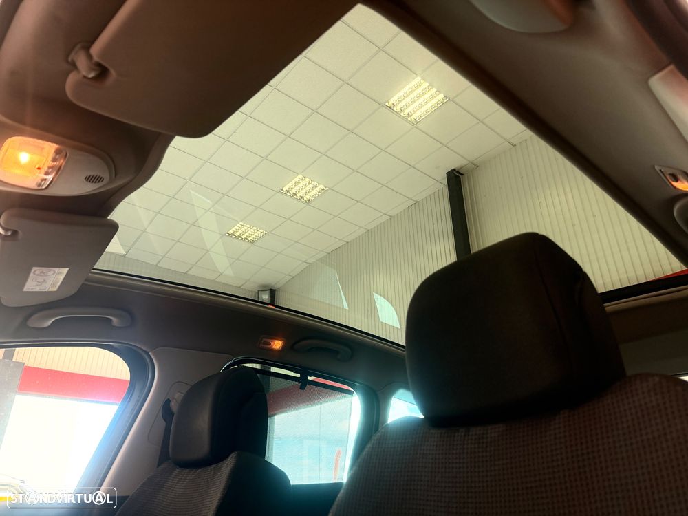 Peugeot 3008 1.6 HDi Executive - 10