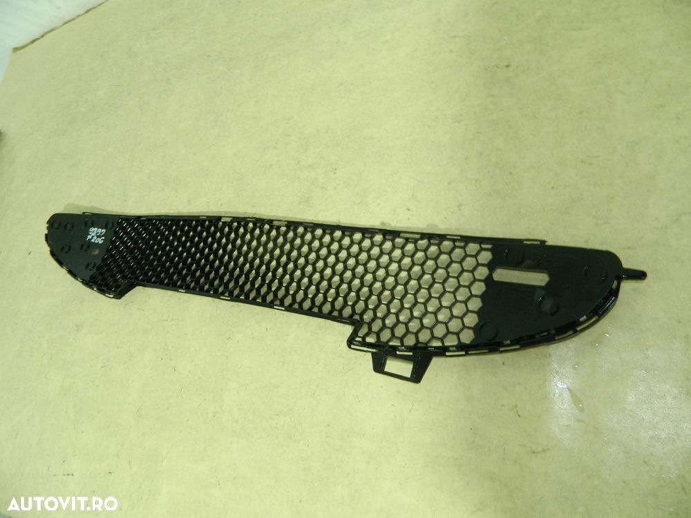 Grila intre proiectoare Peugeot 206, 2003, 2004, 2005, 2006,, 9648292477 - 4