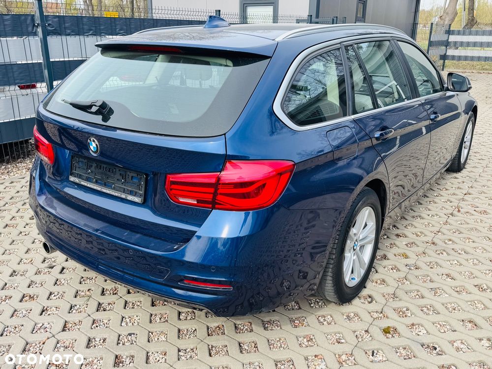 BMW Seria 3 318d Sport Line - 5