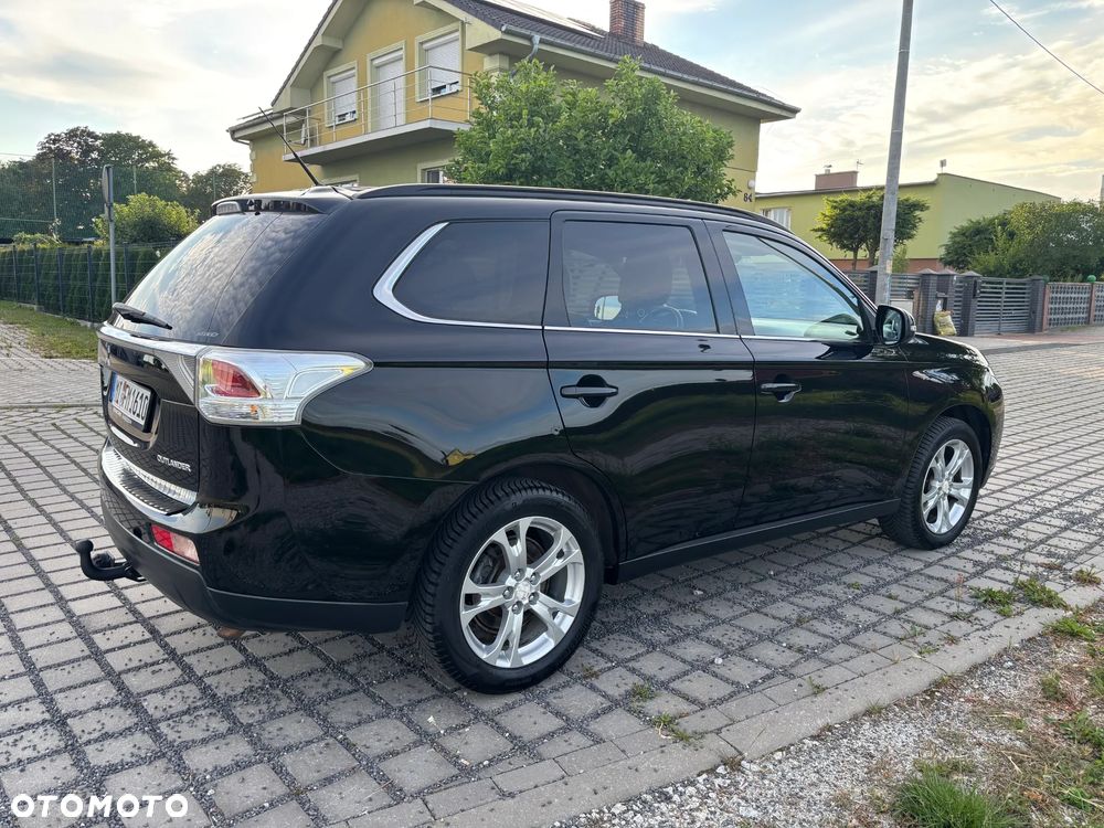 Mitsubishi Outlander 2.2 DI-D 4WD Diamant Edition - 16