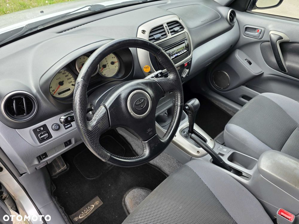 Toyota RAV4 - 5