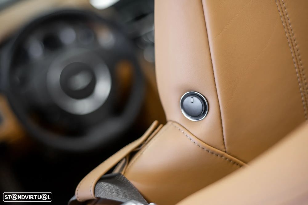 Aston Martin Vantage Roadster V8 Sportshift - 15