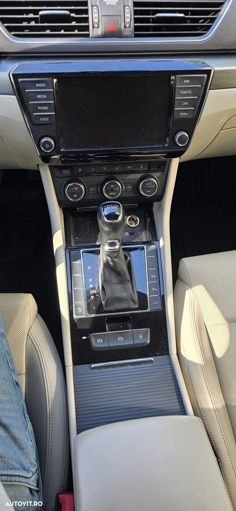 Skoda Superb 1.6 TDI DSG Style - 4