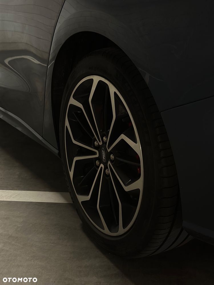 Ford Focus 1.0 EcoBoost mHEV ST-Line X - 12