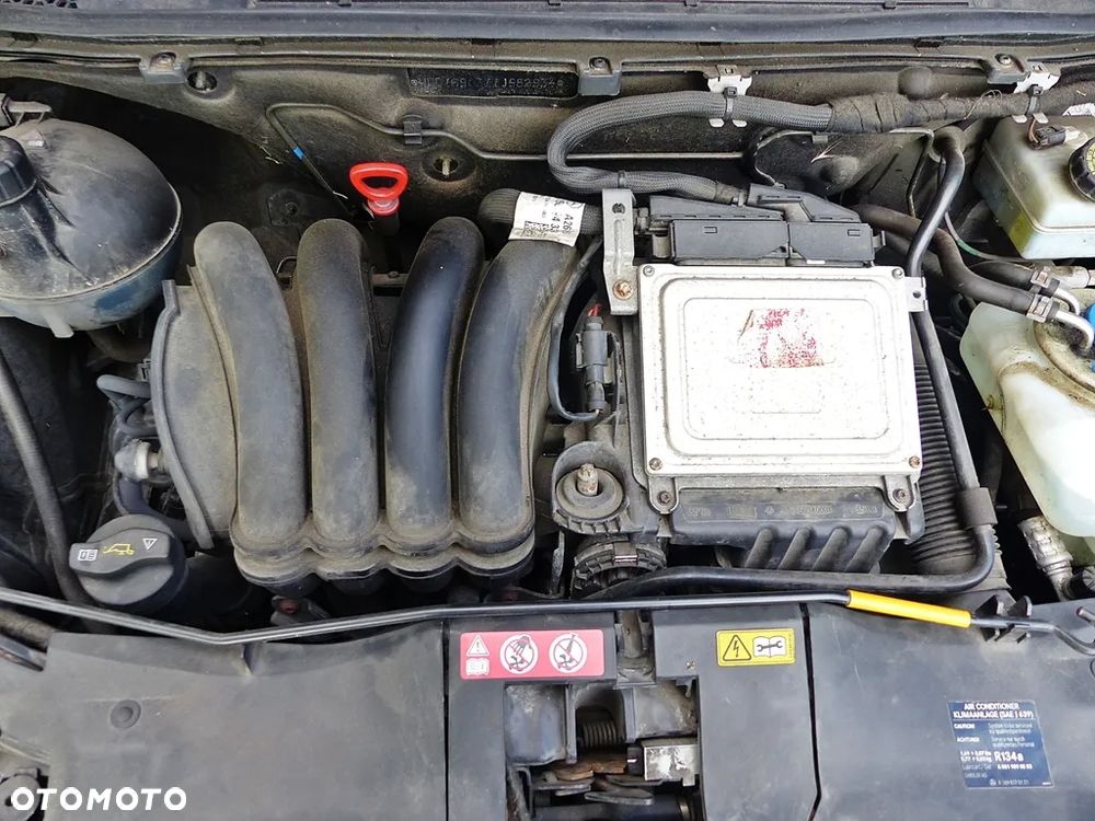 Mercedes-Benz Klasa A 160 BlueEFFICIENCY Elegance - 39