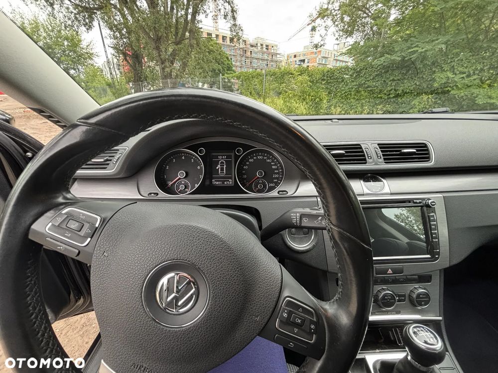 Volkswagen Passat 1.8 TSI Comfortline - 10