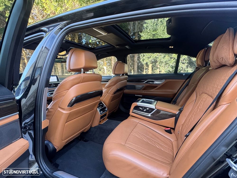 BMW 740 Ld xDrive Pack M - 7