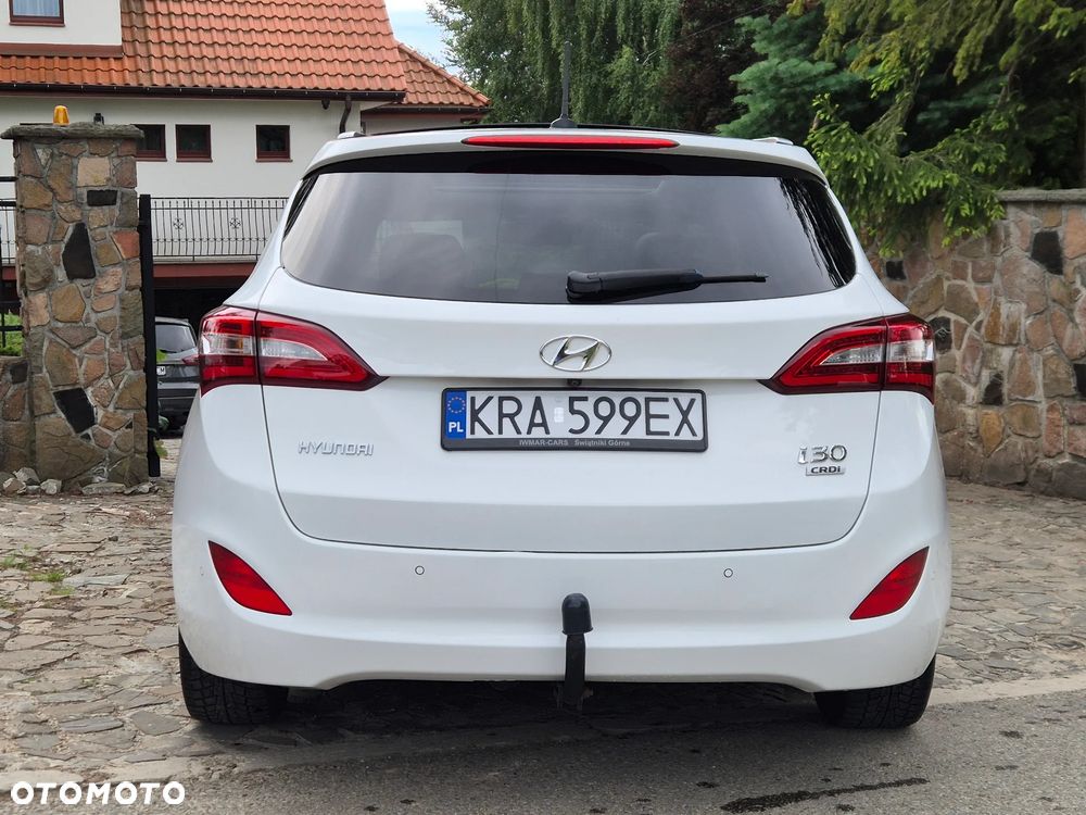 Hyundai i30 blue Kombi 1.6 CRDi DCT Premium - 18