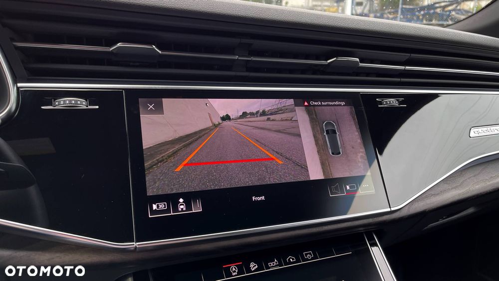 Audi Q8 - 9