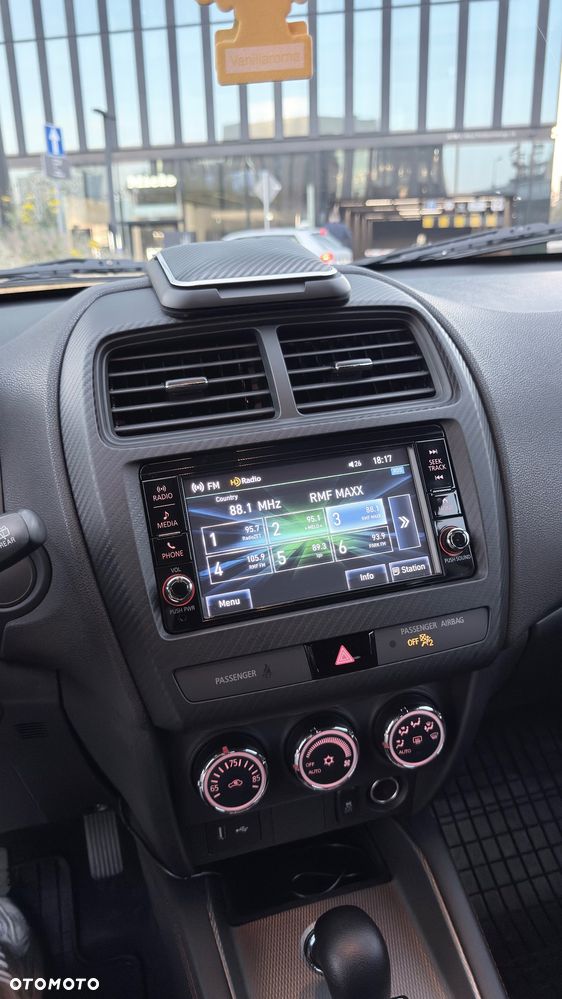 Mitsubishi Outlander - 24