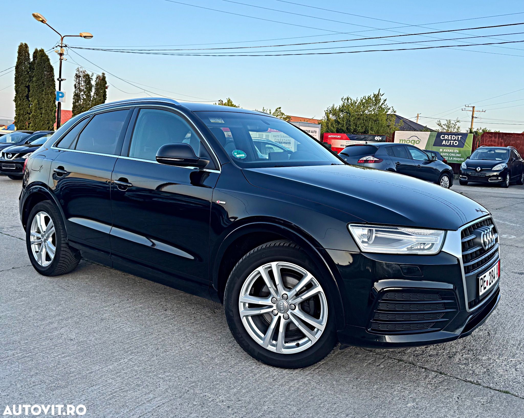 Audi Q3 2.0 35 TDI S tronic - 1