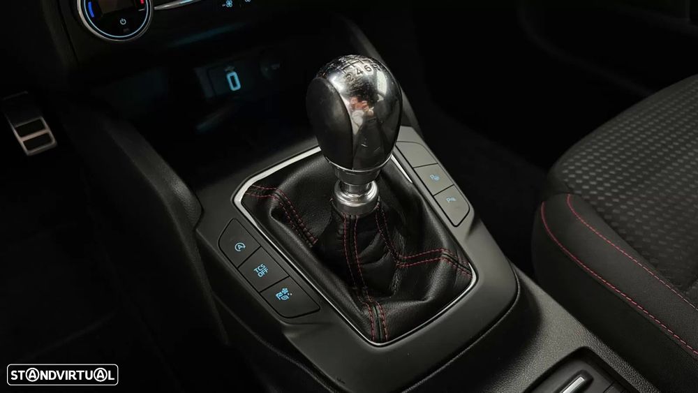 Ford Focus 1.0 EcoBoost S&S ST-LINE STYLE - 20