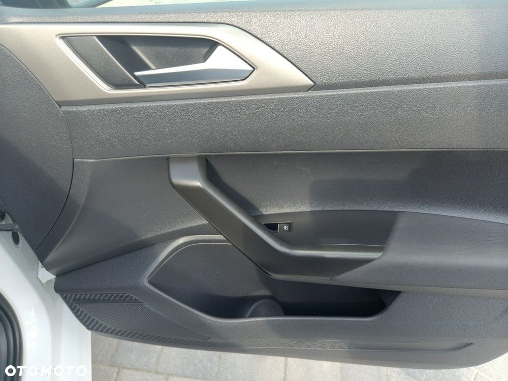 Volkswagen Polo 1.6 TDI SCR Trendline - 22