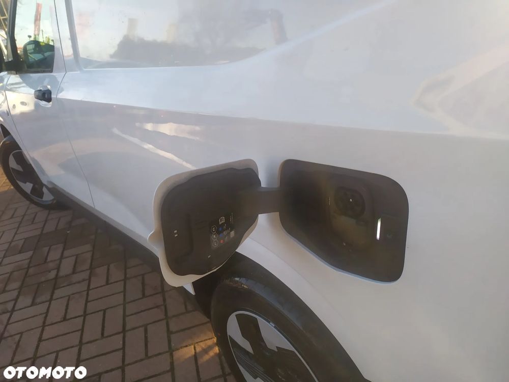 Ford TRANSIT COURIER VAN - 8