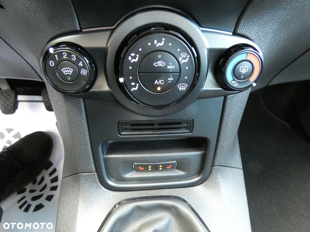 Ford Fiesta 1.25 Champions Edition - 19