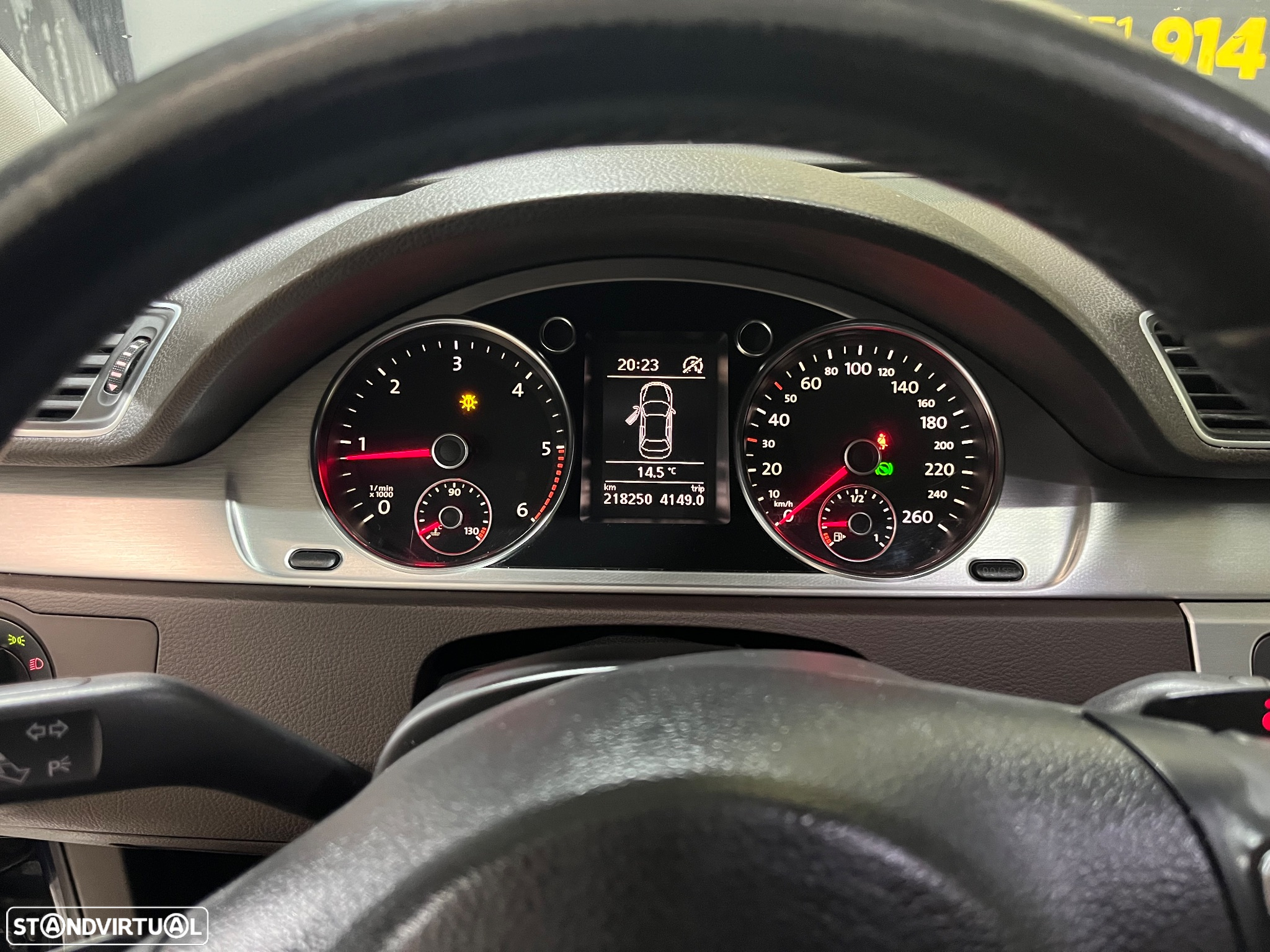 VW Passat 2.0 TDI DSG BlueMotion Comfortline - 17