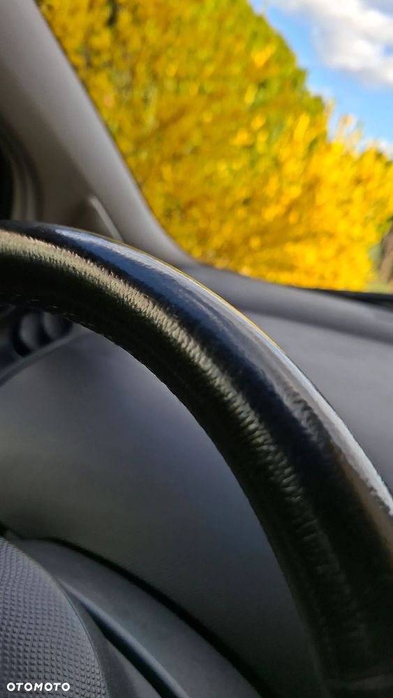 Toyota Yaris 1.3 VVT-i Sol - 21