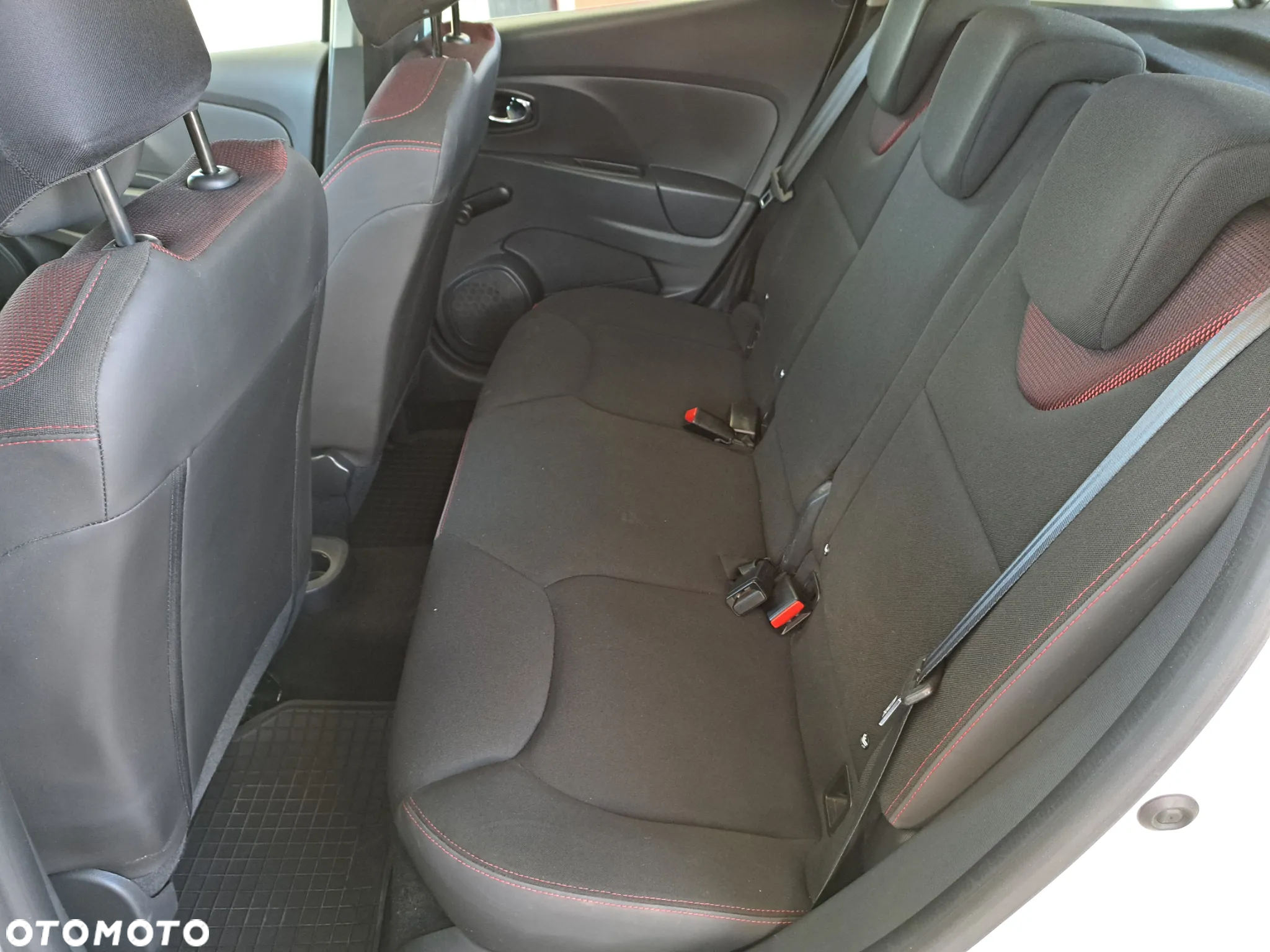 Renault Clio - 29