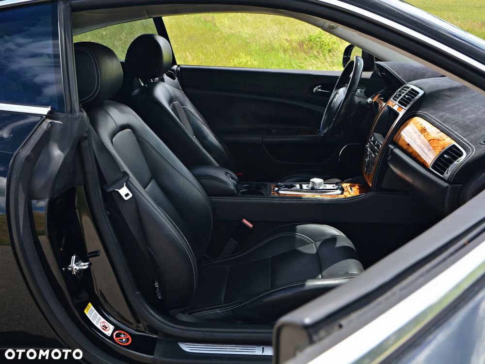 Jaguar XK 5.0 V8 Portfolio - 12