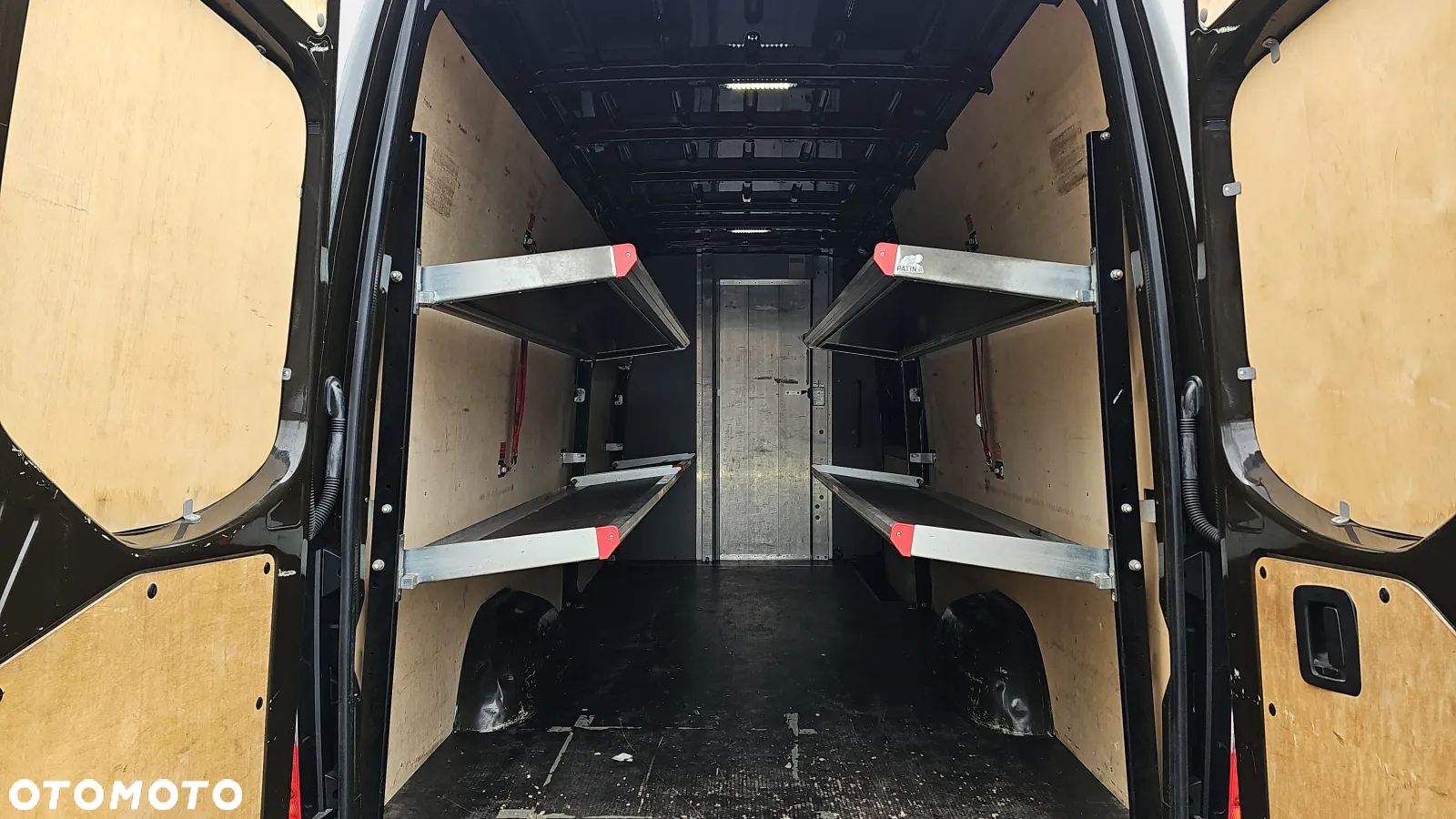 Mercedes-Benz Sprinter - 15