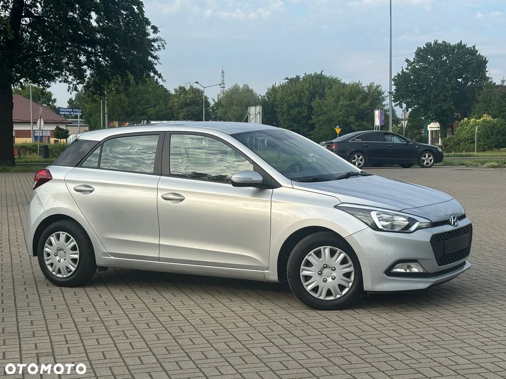 Hyundai i20 blue 1.2 Classic - 4