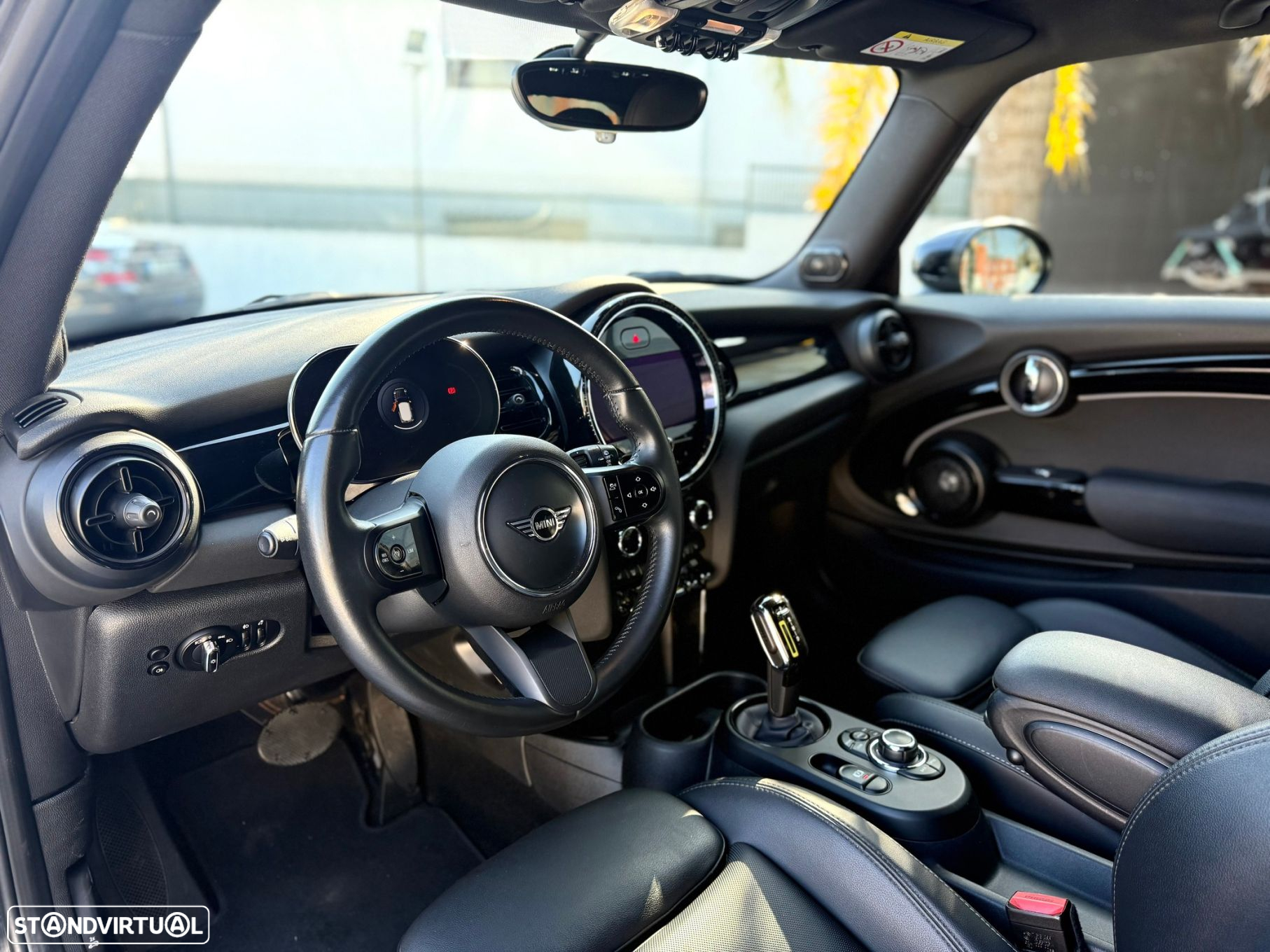 MINI 3 Portas Cooper SE Premium Extra Essential - 3