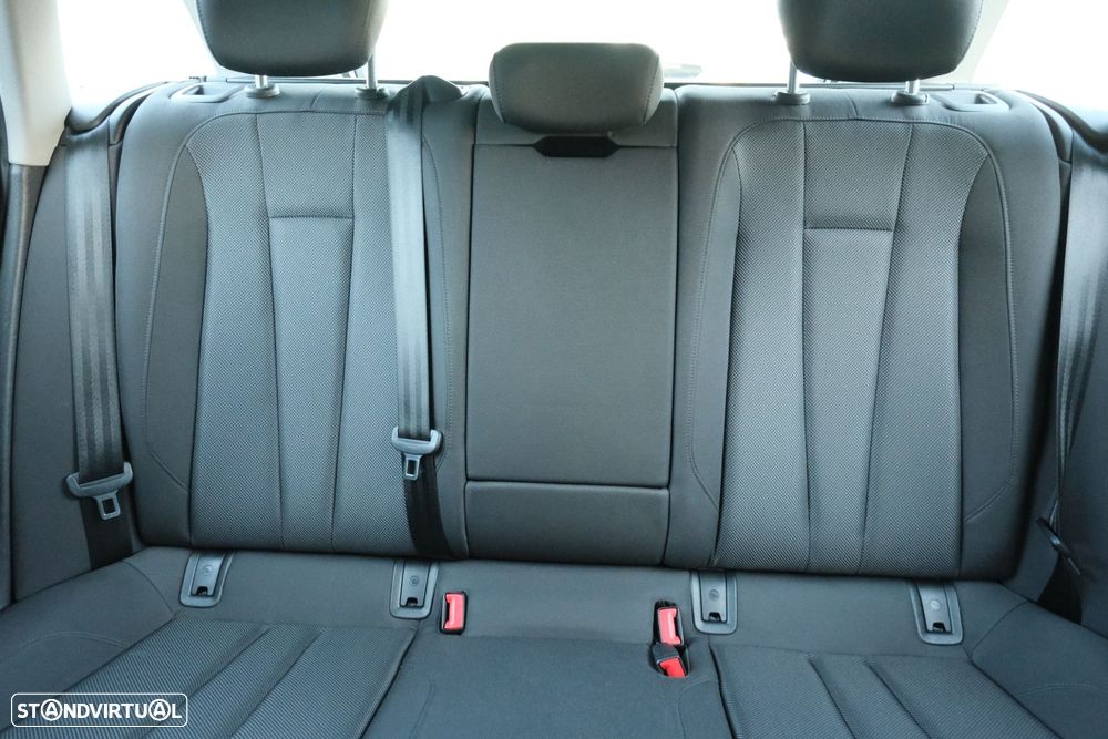 Audi A4 Avant 35 TDI Advanced S tronic - 8