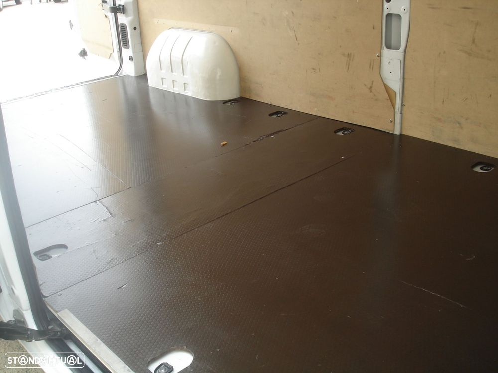 Renault Master 2300-150 CV - 20