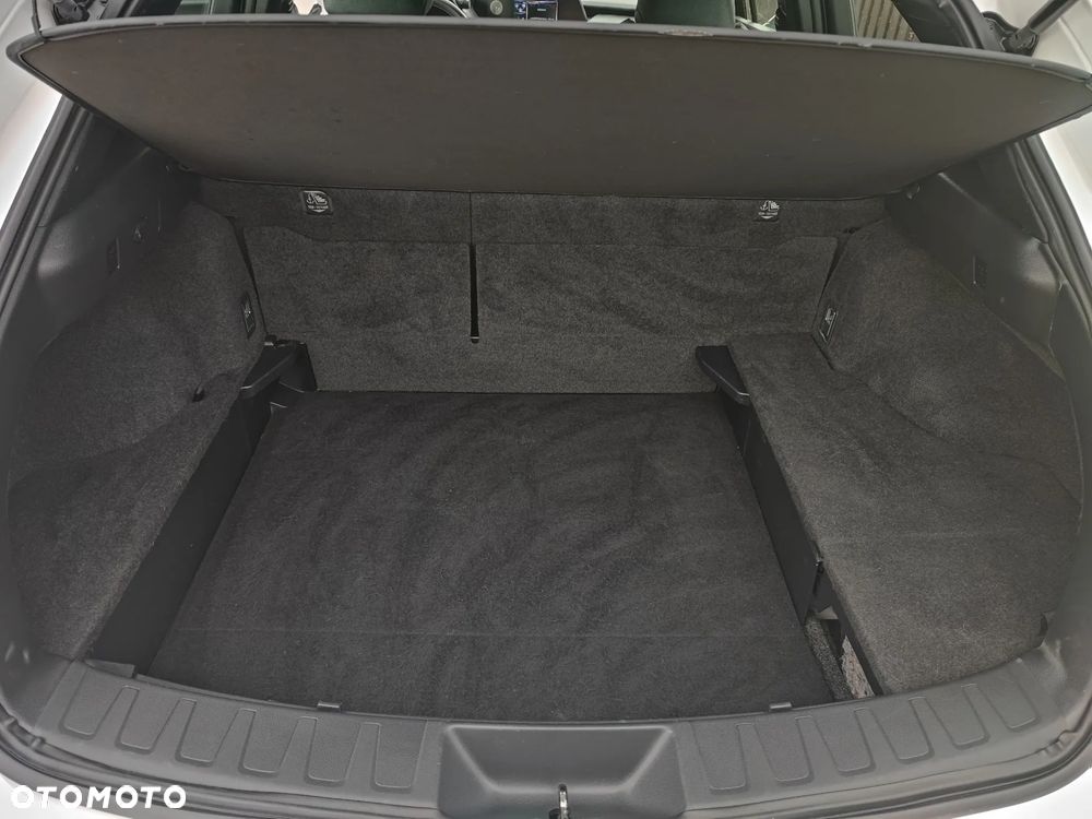 Lexus UX - 12
