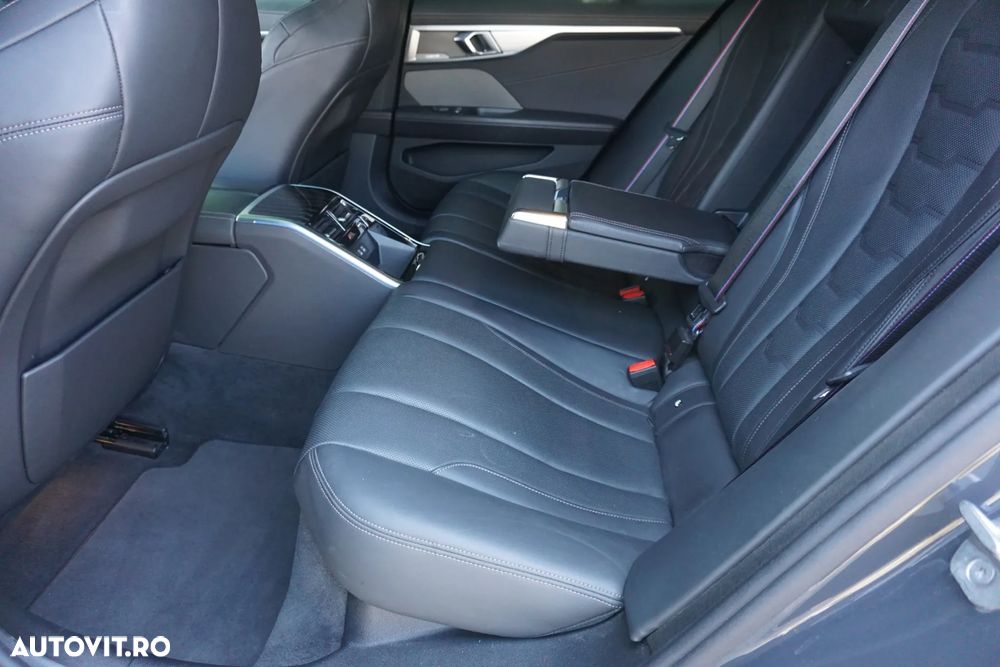 BMW Seria 8 840d xDrive AT MHEV - 9