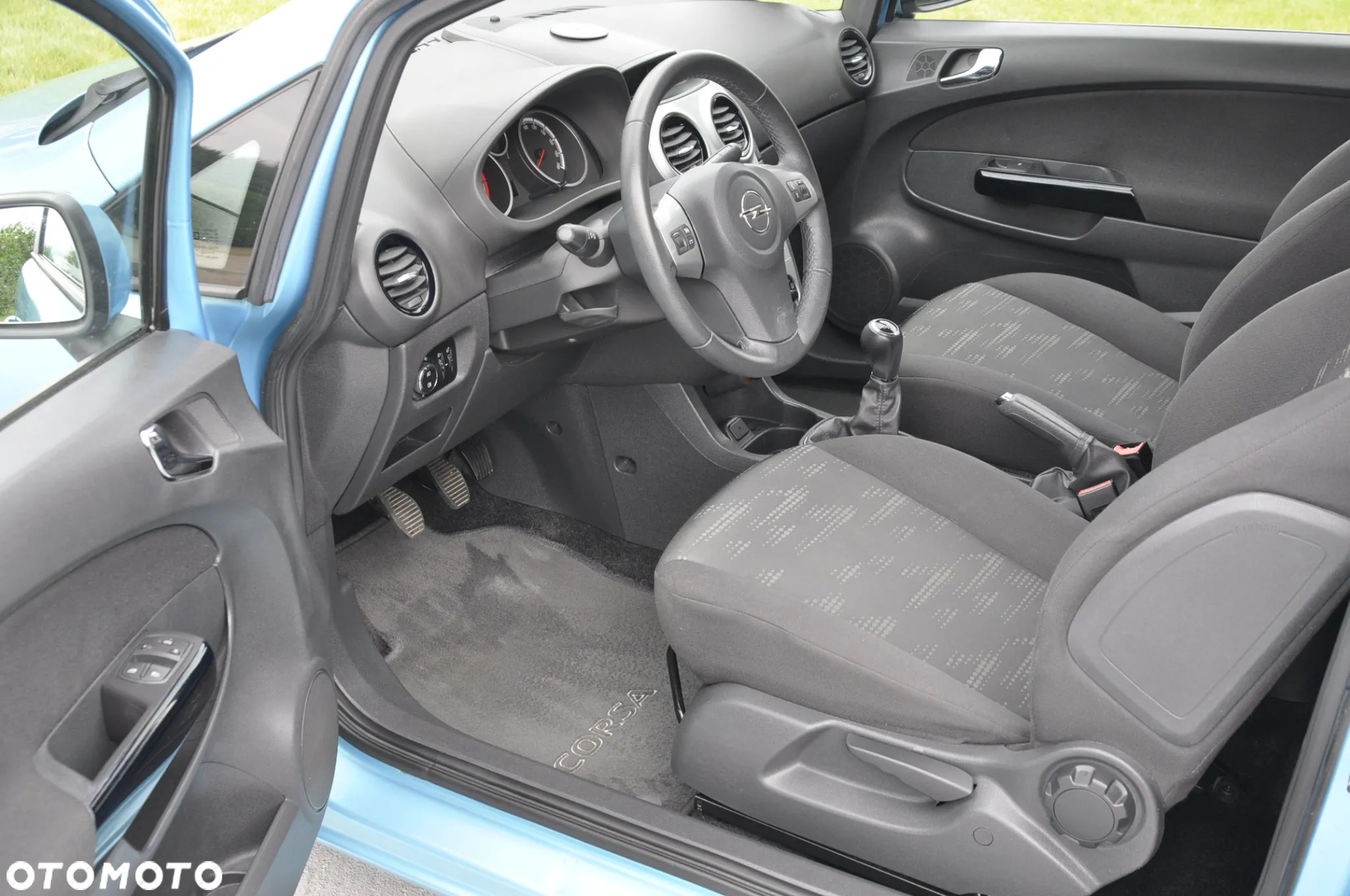 Opel Corsa 1.4 16V Satellite - 35