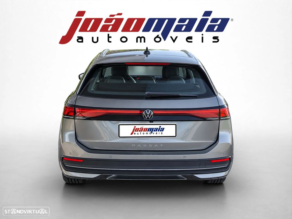 VW Passat Variant 2.0 TDi Business DSG - 9