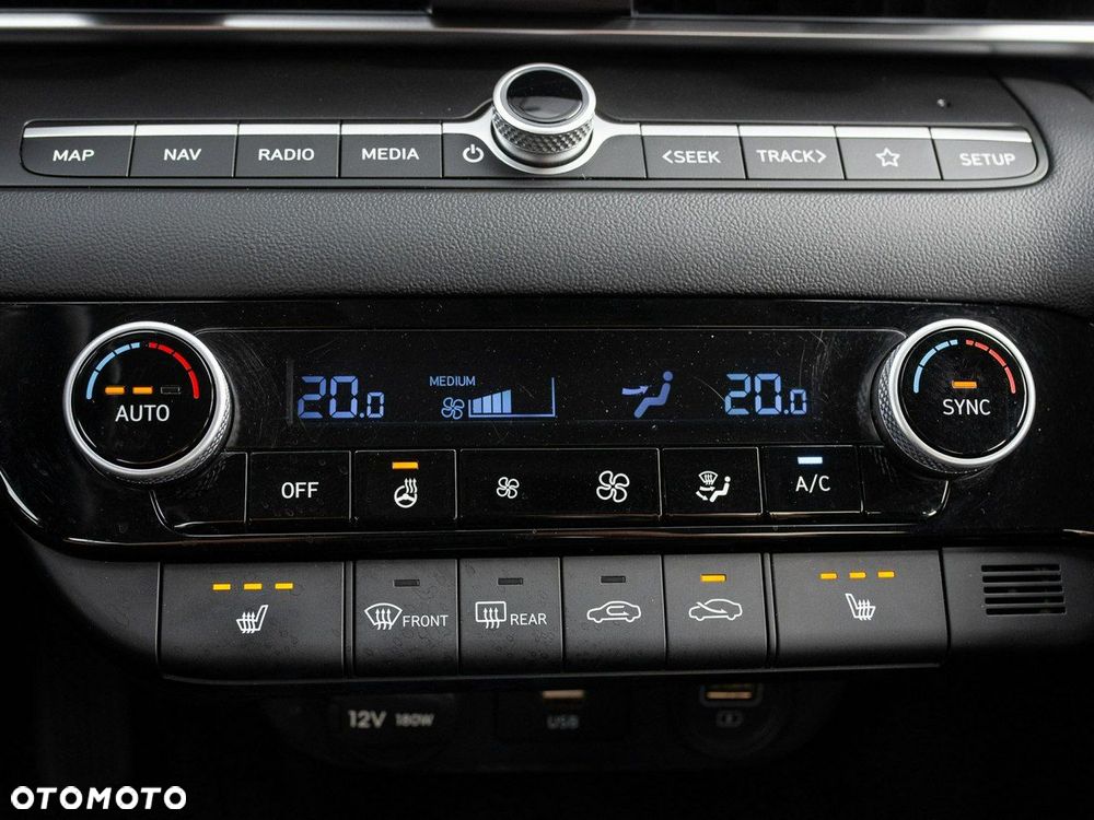 Hyundai Elantra 1.6 Executive CVT - 19